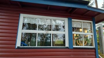 Fönster före i gammal färg